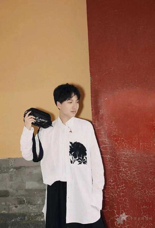 连年亏损的发发奇，为什么开天猫发发奇奢侈品旗舰店2
